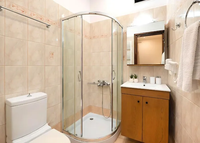 Eliomar Am By Interhome 하니아